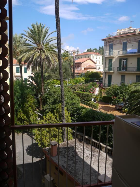Casa Grandis Dimora Di Charme Nel Cuore Di Bordigheraアパートメント 部屋 写真