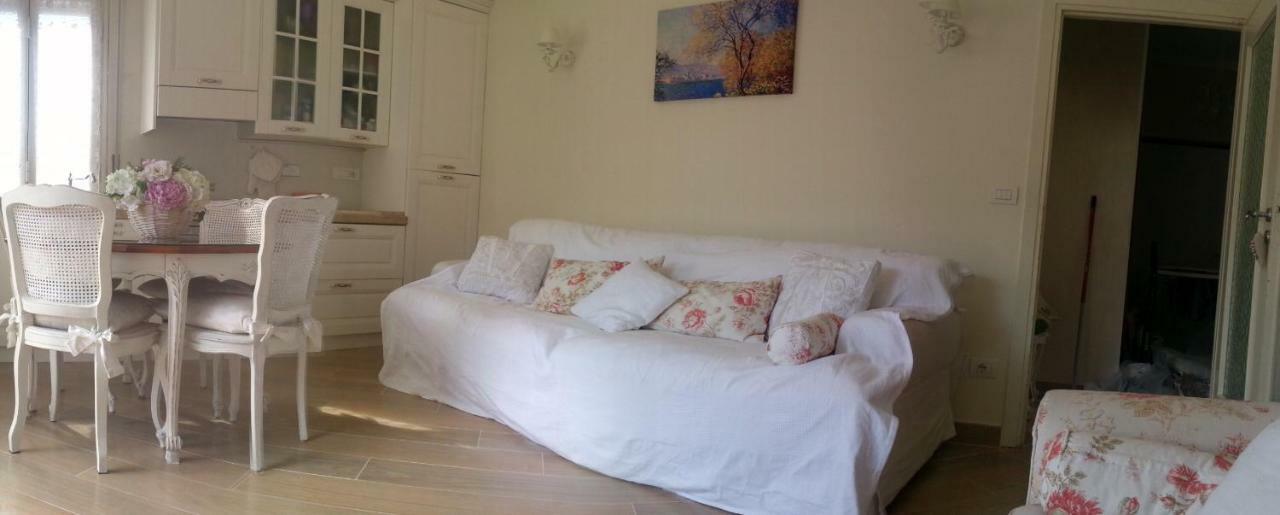 Casa Grandis Dimora Di Charme Nel Cuore Di Bordigheraアパートメント 部屋 写真
